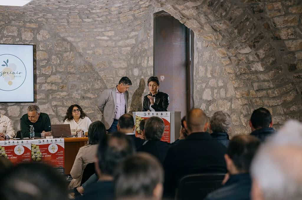 Convegno sulla vite e il vino durante l’evento “La vite, il vino, l’uomo e la storia”.